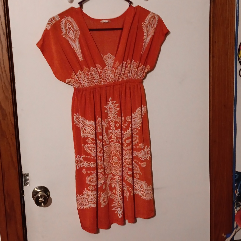 5th&Love peach pattern light fabric dress. Gently worn. Good condition.